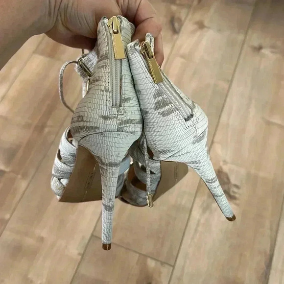 VINCE CAMUTO “Freshi” Leather Snakeskin Gold Heels Sz 8.5 - Picture 4 of 9